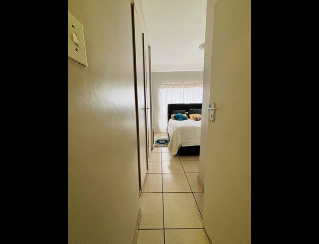 2 BEDROOM APARTMENT FOR SALE IN WATERKLOOF GLEN